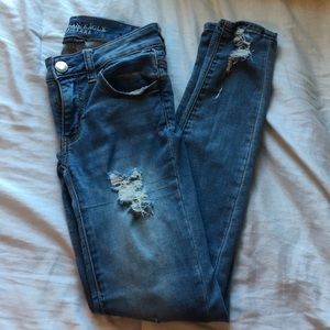 Light Wash American Eagle Jeggings w/ Rips